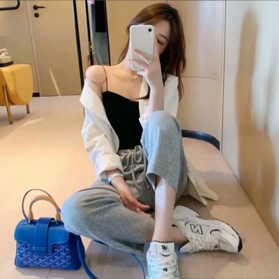 蜜桃女孩